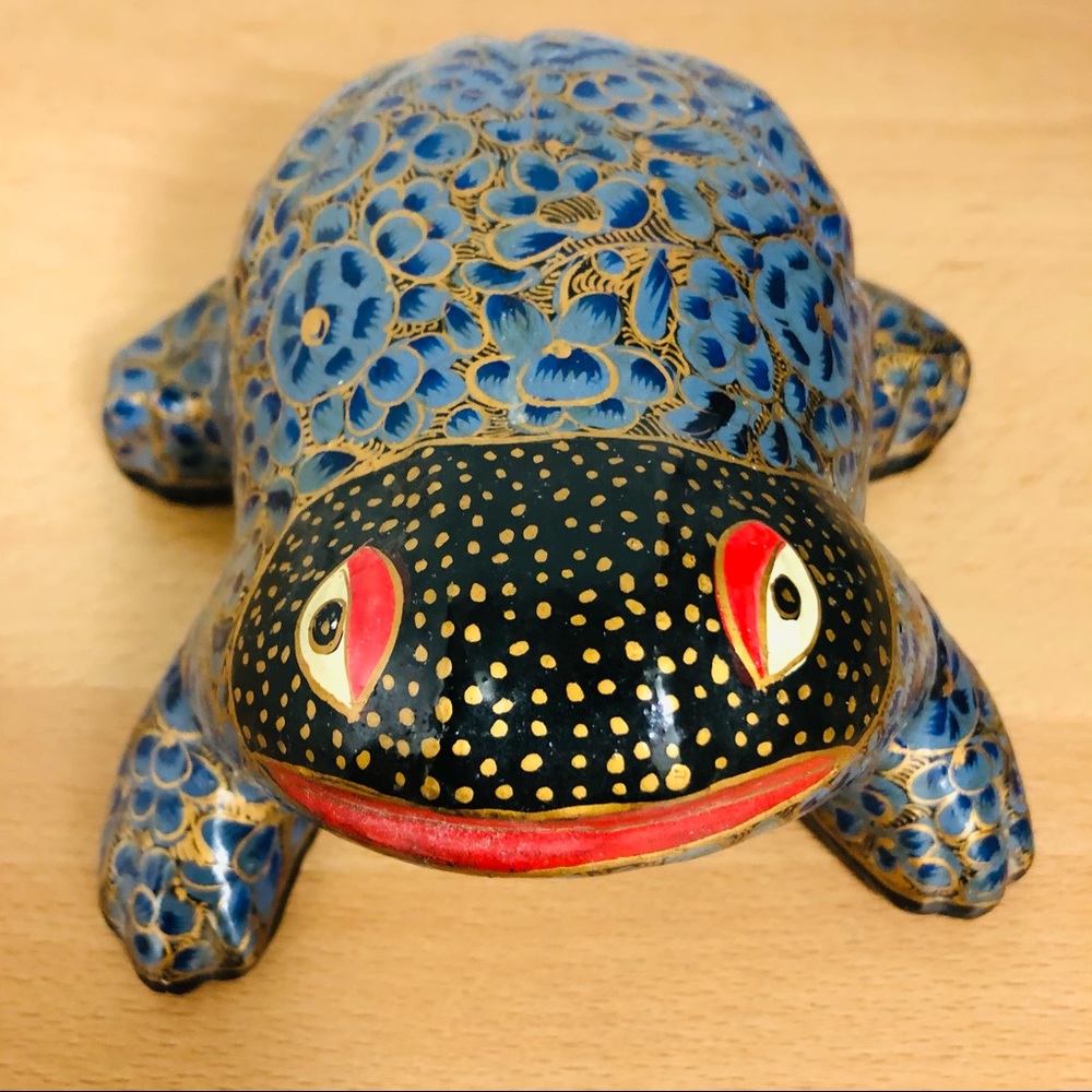 NWT MFA Papier Mache Hand Painted Lacquered Blue Toad Frog Trinket Box Kashmir